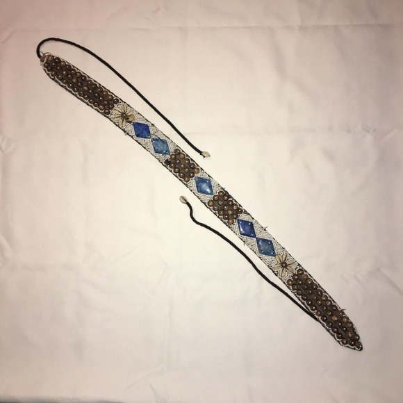 Beautiful Handmade Beaded Tie Shell Belt - Picture 2 of 12